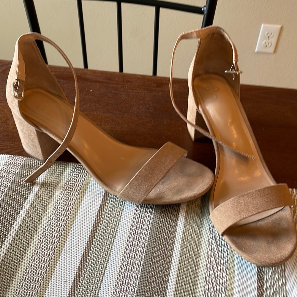 Women’s Strappy Heel